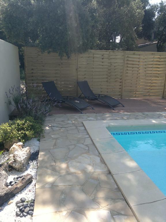 A L'Est D'Uzes Villa Saint-Siffret Eksteriør billede