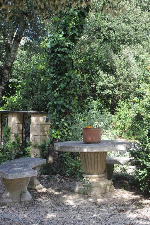 A L'Est D'Uzes Villa Saint-Siffret Eksteriør billede